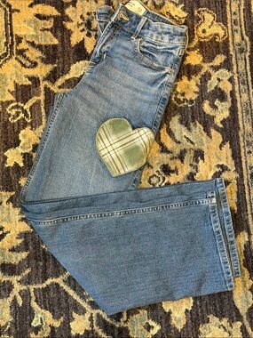 abercrombie kids light blue wide leg jeans with heart patch 9/10 LONG